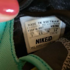 Nike Shoes - Nike sneakers ! Nike Shoes - Nike sneakers !